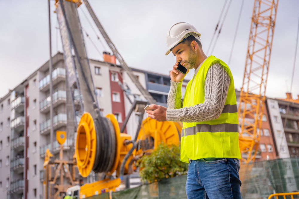 Digitale Zeiterfassung 2025 im Handwerk: Was ist Pflicht, was ist Kür?